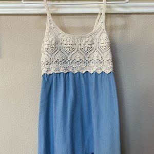 Casual dress with crochet details